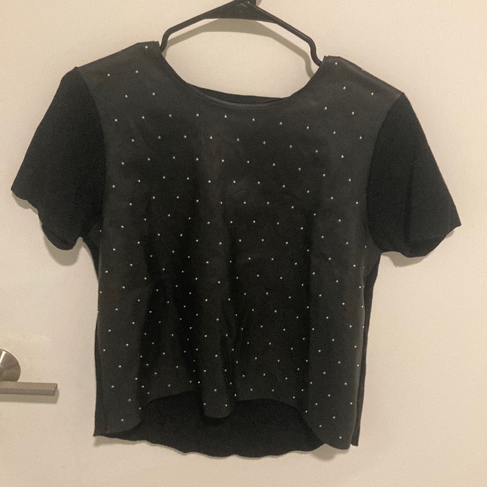 Leather look, studded top